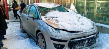 Внимание! Возможен сход снега с крыш!